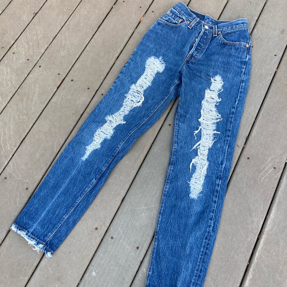 Vintage Distressed 501 Levi’s - Picture 2 of 5